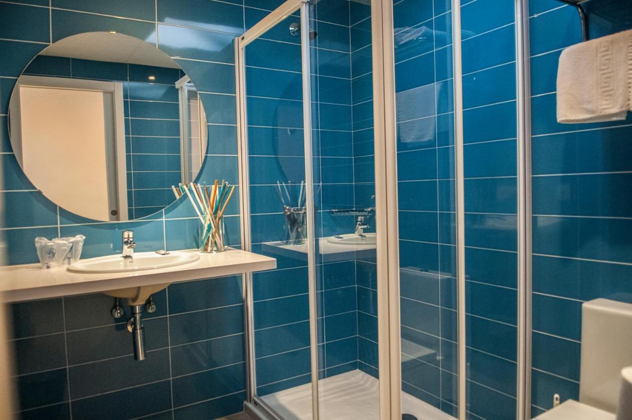 Hostal Xuroy Cala Alcaufar Eksteriør bilde