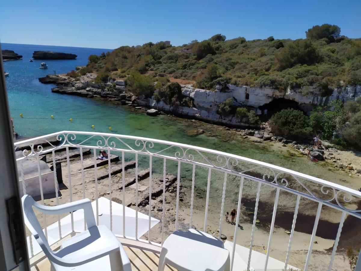 Hostal Xuroy Cala Alcaufar Eksteriør bilde